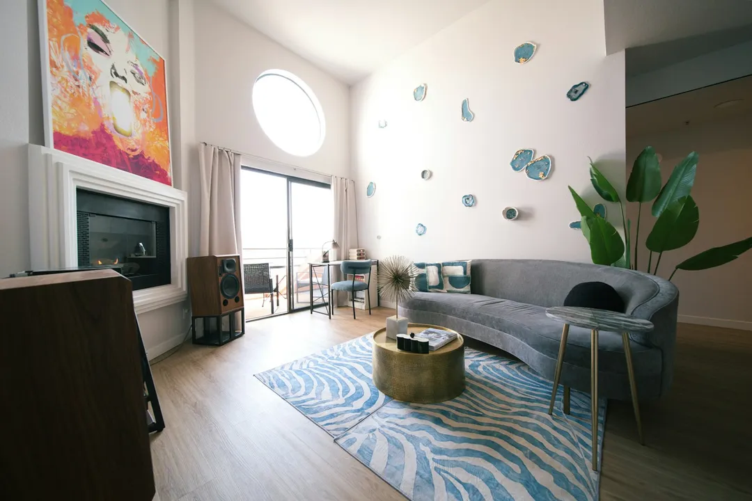 The same kind of living room photographed professionally