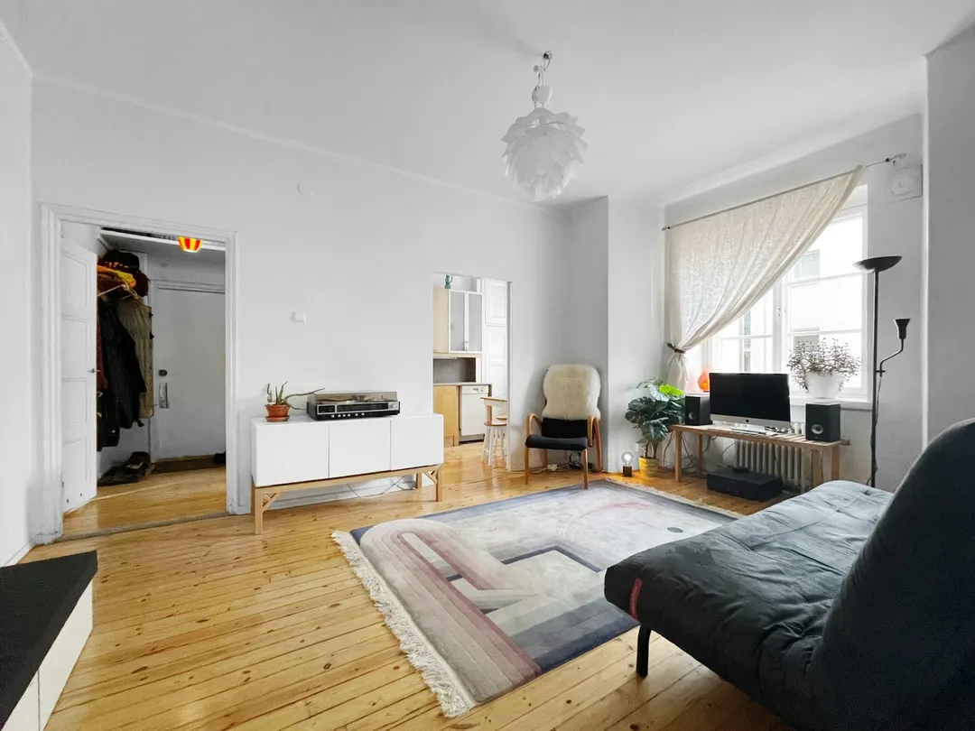 Living room photographed without preparation